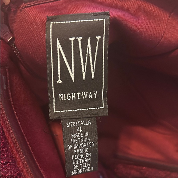 Night Way Collections Elegant Burgundy Lace Off-Shoulder Gown Valentines Glam - Picture 5 of 5